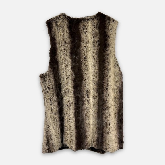 Betsey Johnson Faux Fur Fly Away Vest Size Large MSRP: $68.00 - Picture 2 of 15